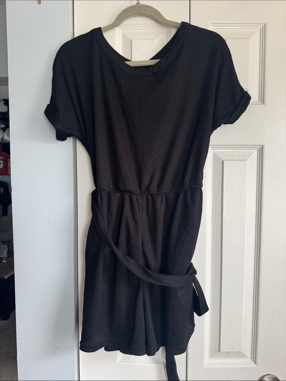 HALARA Black Short-Sleeve Tie-Waist Mini Dress